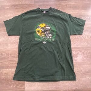 NFL Team Apparel Green Bay Packers Helmet Graphic T-Shirt Large